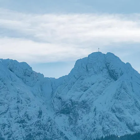 Апартаменты Delta Boutique Косцелиско