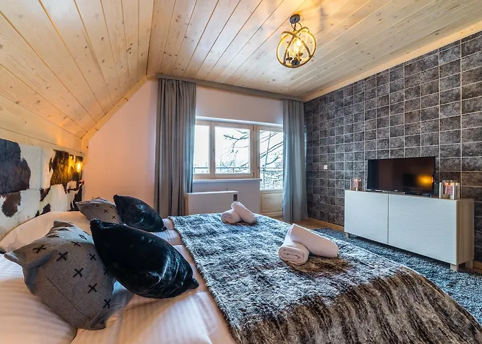 Delta Boutique كوشتيليسكا